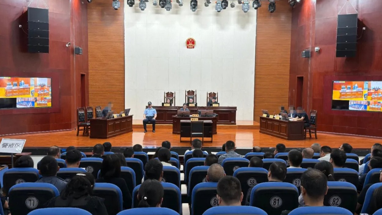 党校学员进法院 沉浸式学法