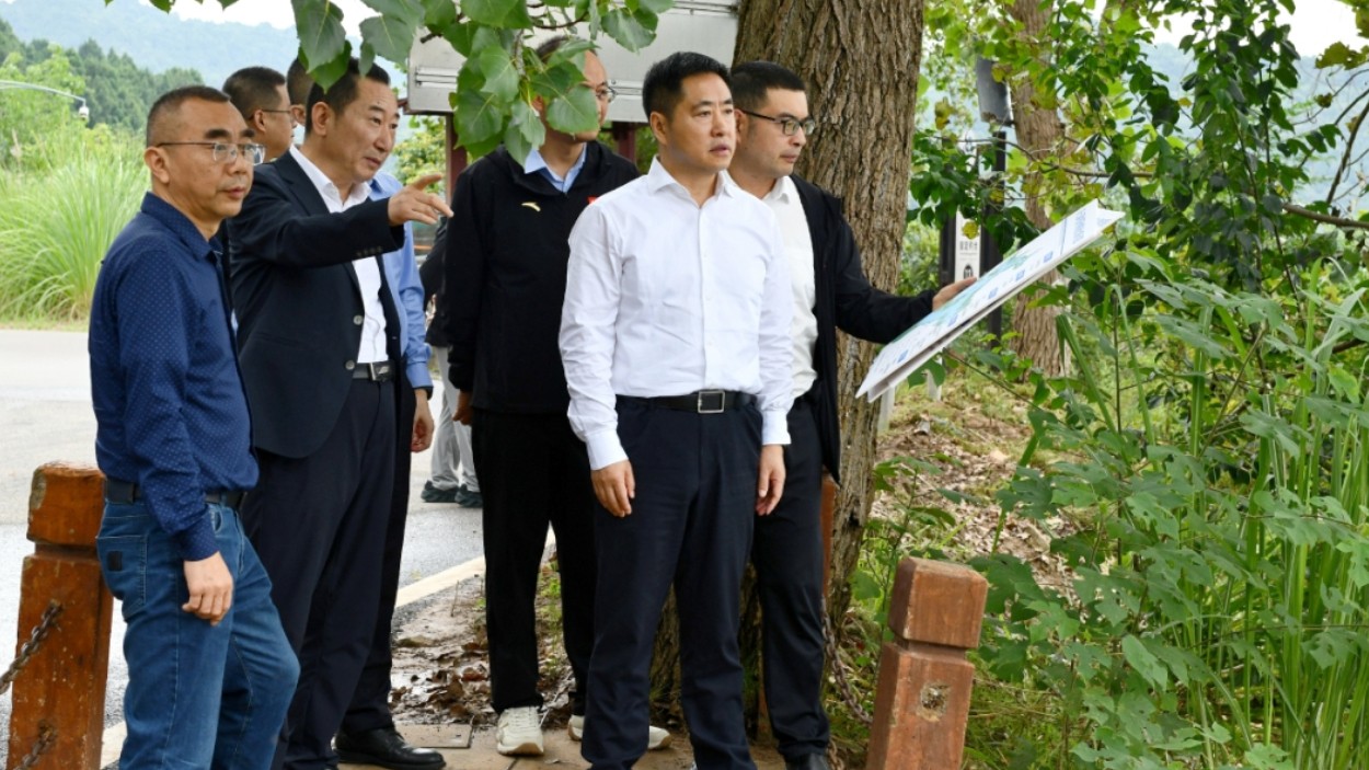 尹成平庞亮督导检查第十五届中国升钟湖国际钓鱼大赛筹备工作