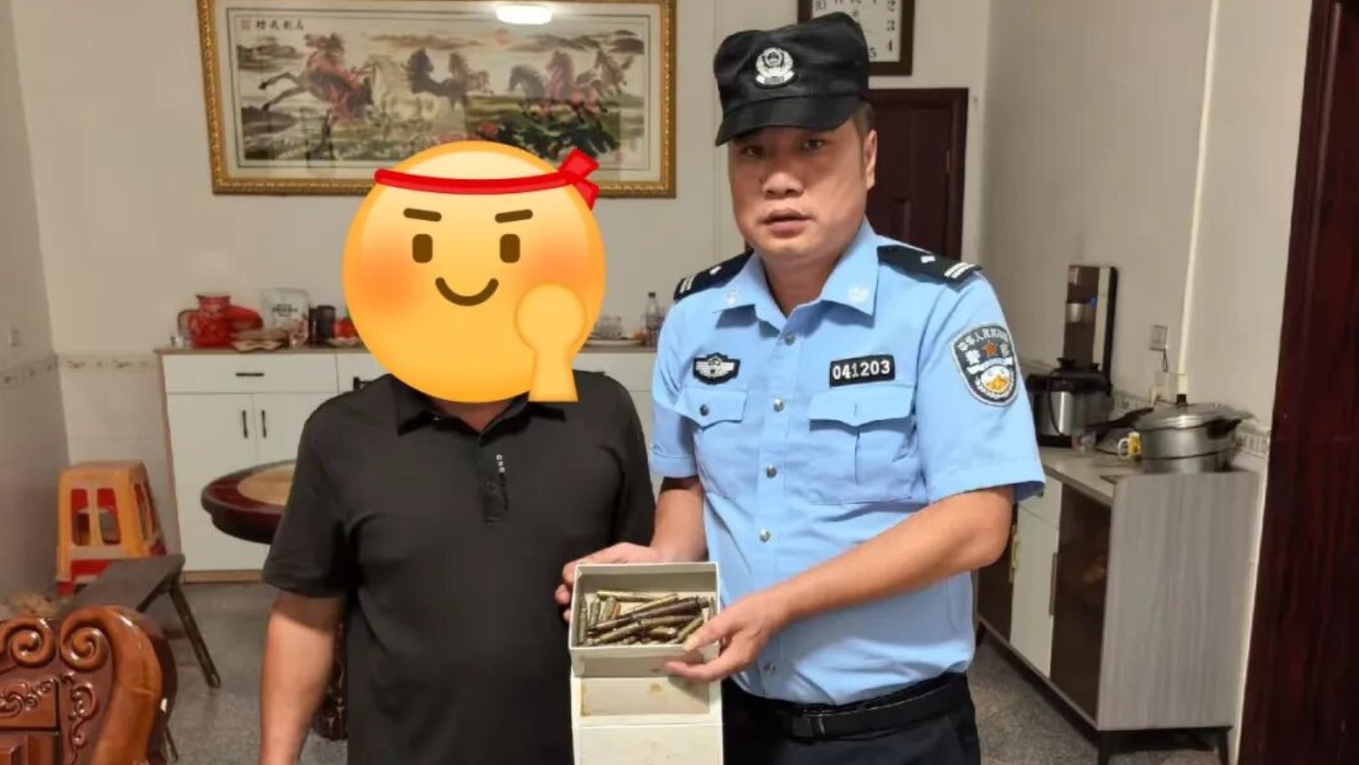 萍乡市福田派出所枪爆宣传见成效 群众整理老屋发现子弹主动上交