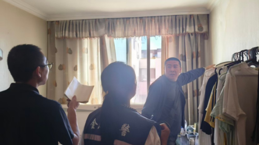 银川市金凤区锦绣苑社区：漏水纠纷“格”内解 邻里和谐“网”中织
