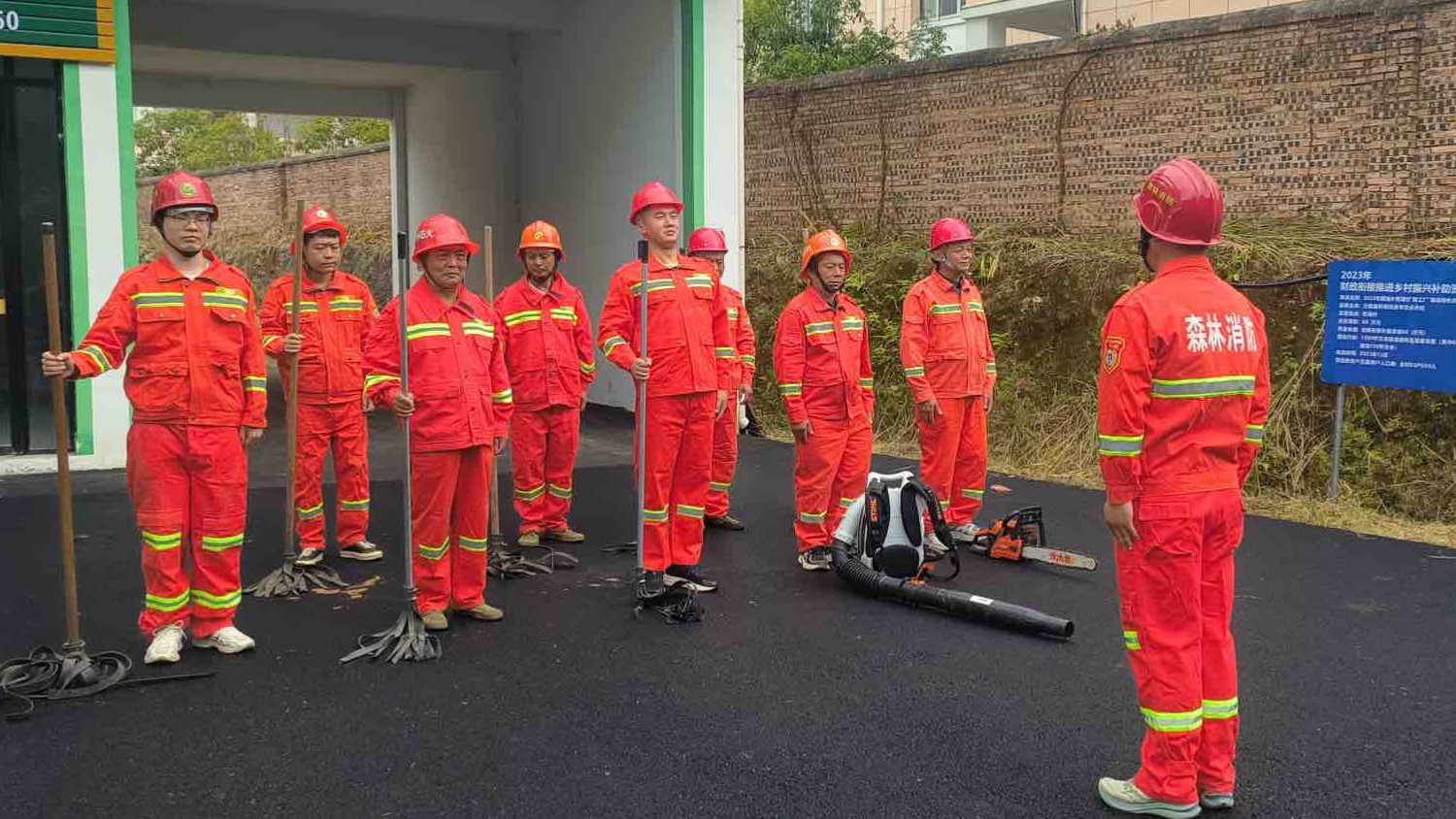 宜春市万载县官元山林场：多措并举开展秋季防火前期准备工作 筑牢辖区安全防线