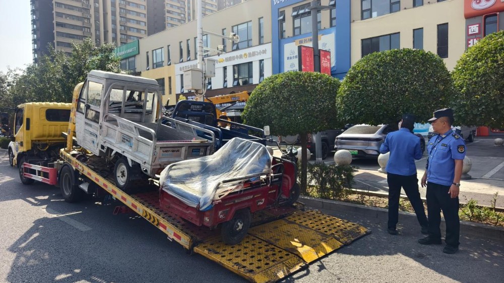 银川市金凤区银丰社区：联动整治除乱象 精管细护优环境