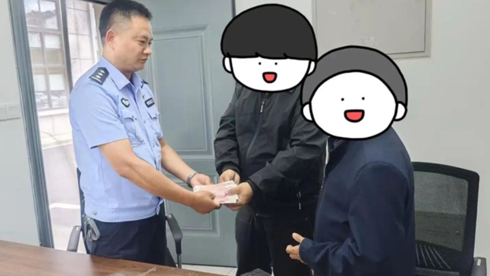 奶粉罐里藏巨款 汉台民警紧急劝阻保住老人养老钱