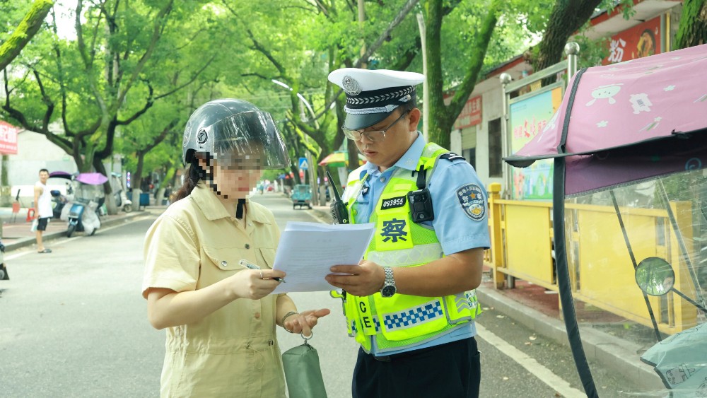 丰城交警“进圈入群”，打通宣传“最后一米”