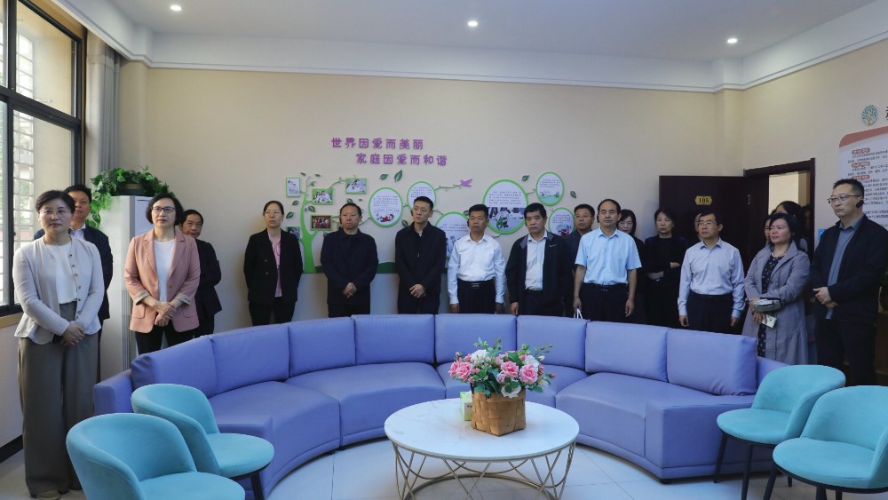 全市未成年人思想道德建设现场会观摩团莅临河南省南阳市西峡县法院观摩指导工作