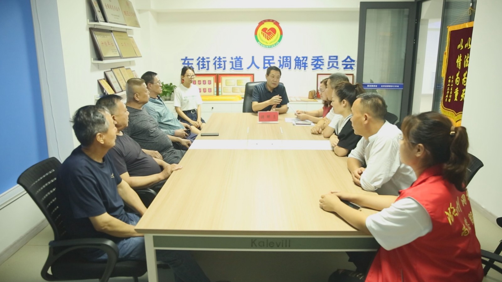 调解解民忧 “枫”景入社区