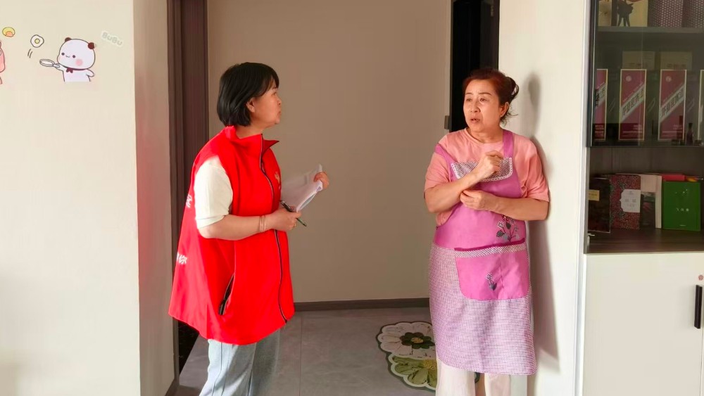 银川市金凤区铂悦社区：犬吠扰民起纠纷 网格调解暖民心