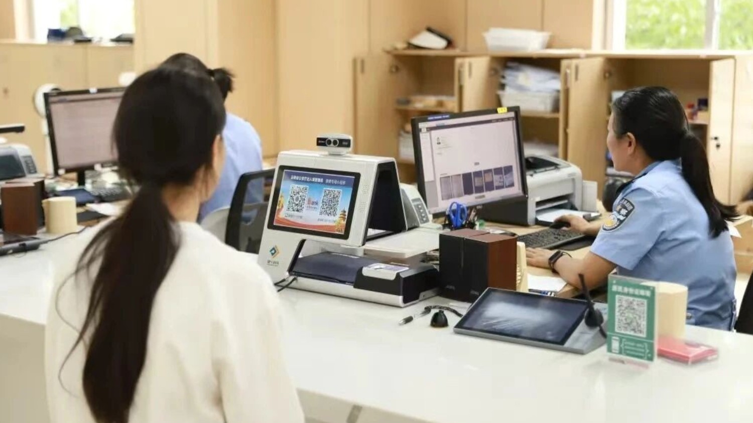 双节假期，临沧公安政务服务窗口办事时间→