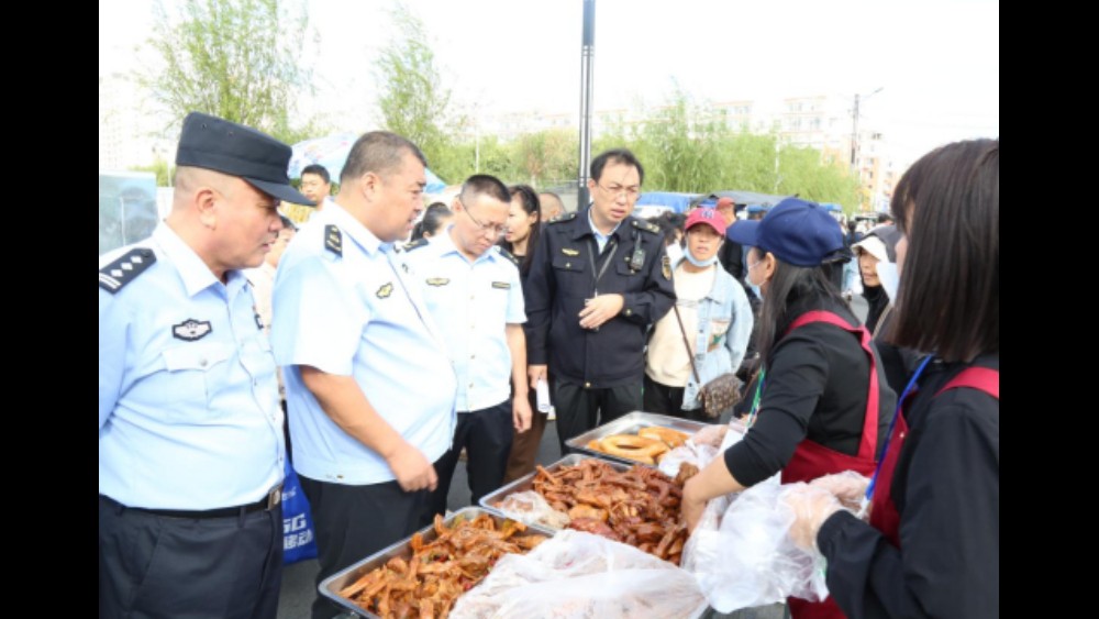 双节“食”刻守护 吉林双辽公安严查集市肉制品