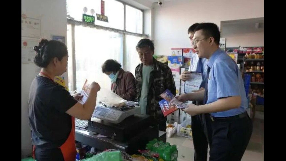 吉林东辽检察：集市普法零距离 扫黑除恶护平安