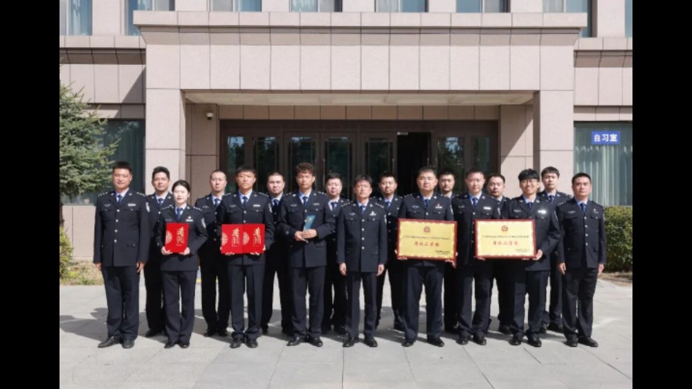 延吉市法院在第六届吉林省法院司法警务人员“体技能综合操”擂台赛暨队列会操比赛中喜获佳绩
