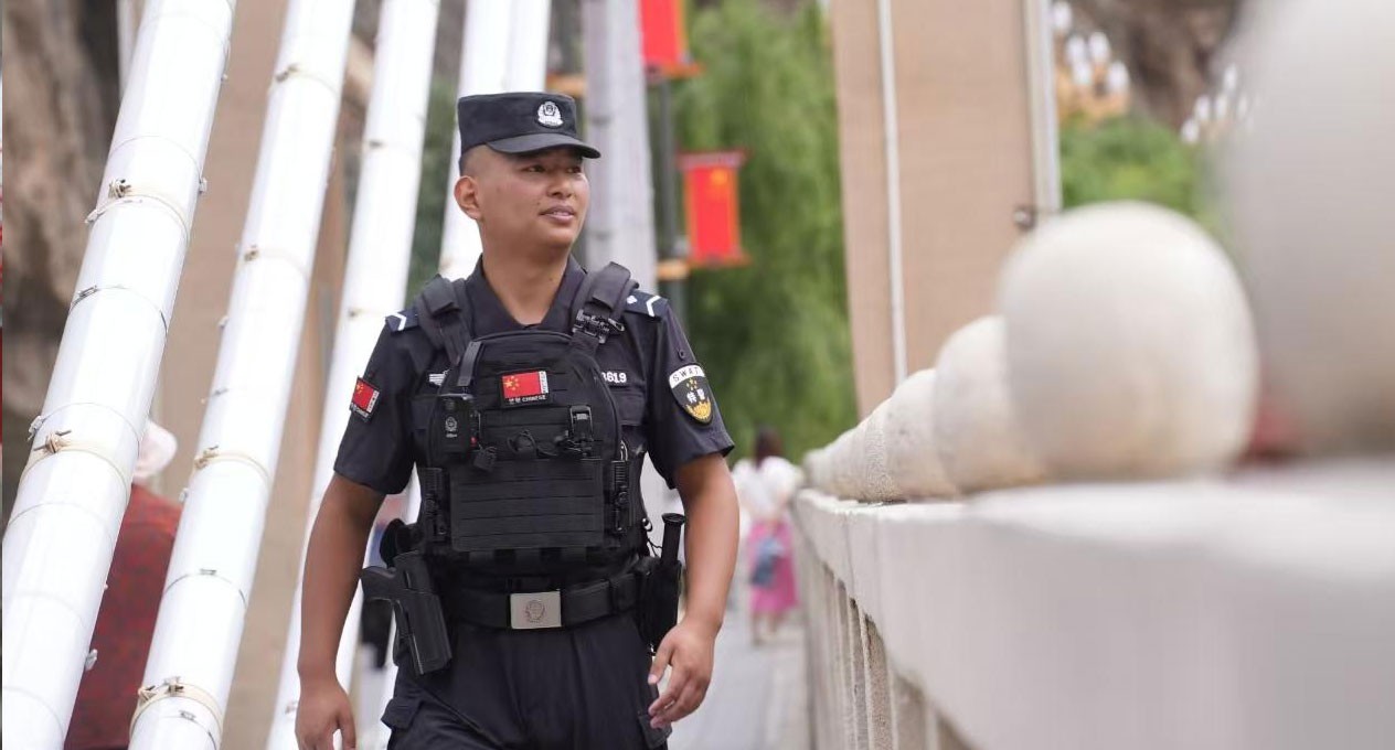 曾两次勇救落水者！“00后”辅警胡兆翼被授予甘孜“见义勇为勇士”称号