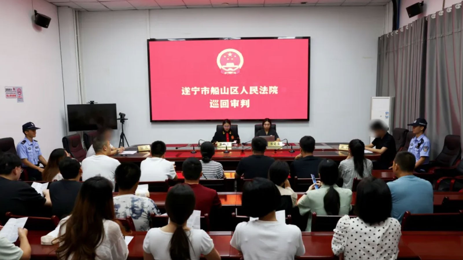 巡回法庭进企业 以案释法润民心