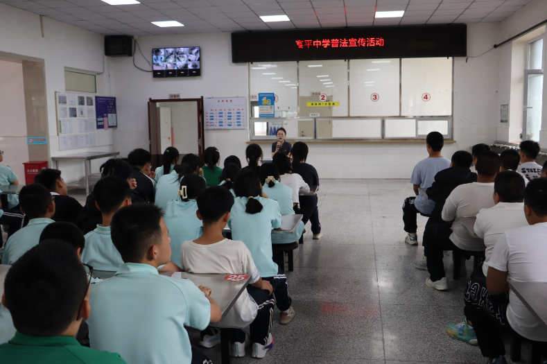 吉林省东辽县法院：“开学第一课” 与法同行护航青春