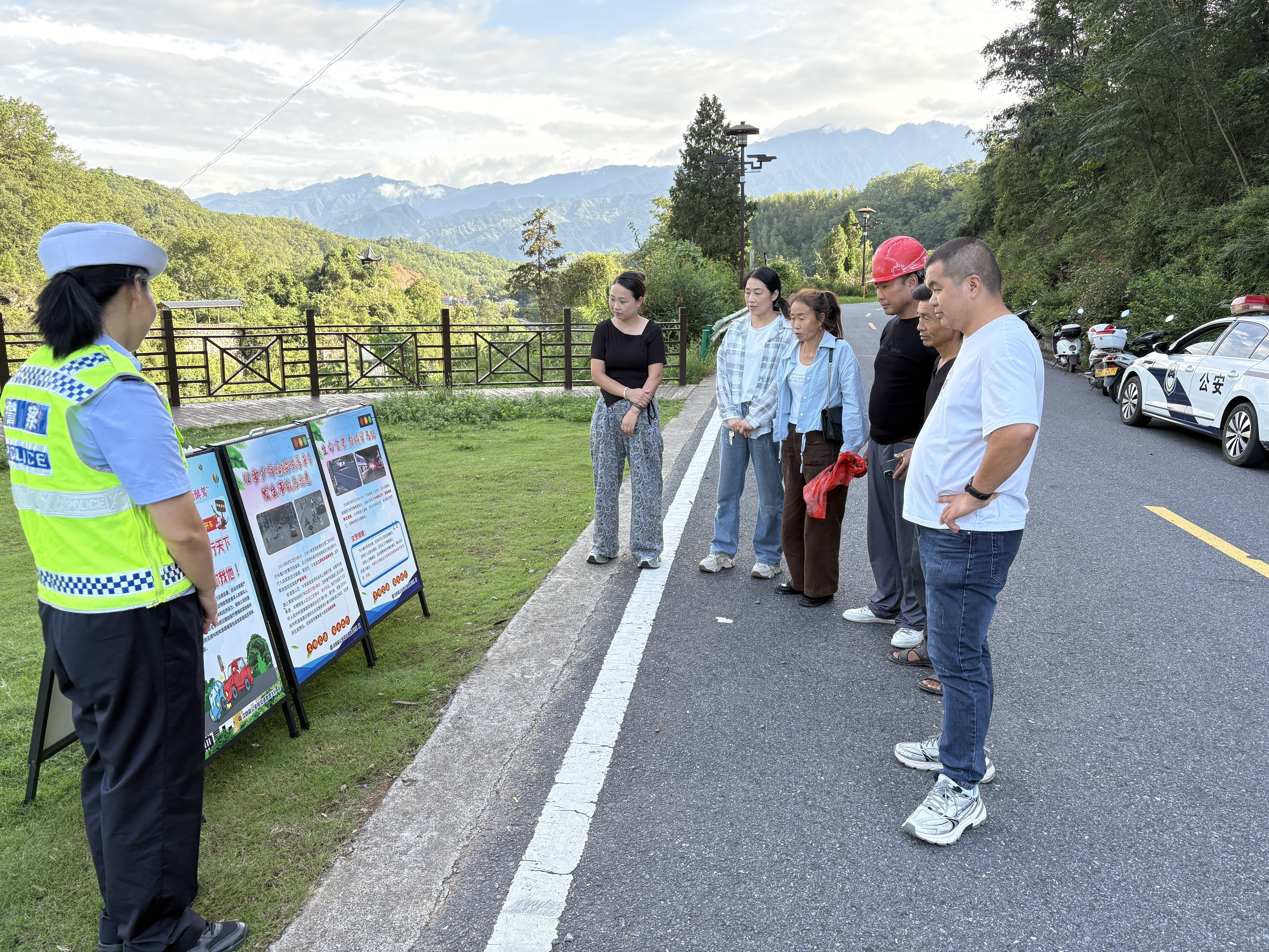 陕西汉阴交管大队：查隐患强整治，筑牢秋季道路交通“安全堤坝”