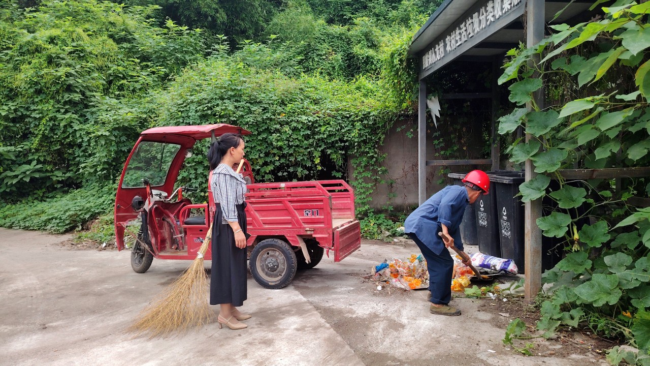 宜宾市翠屏区：精准监督助力垃圾清运难题