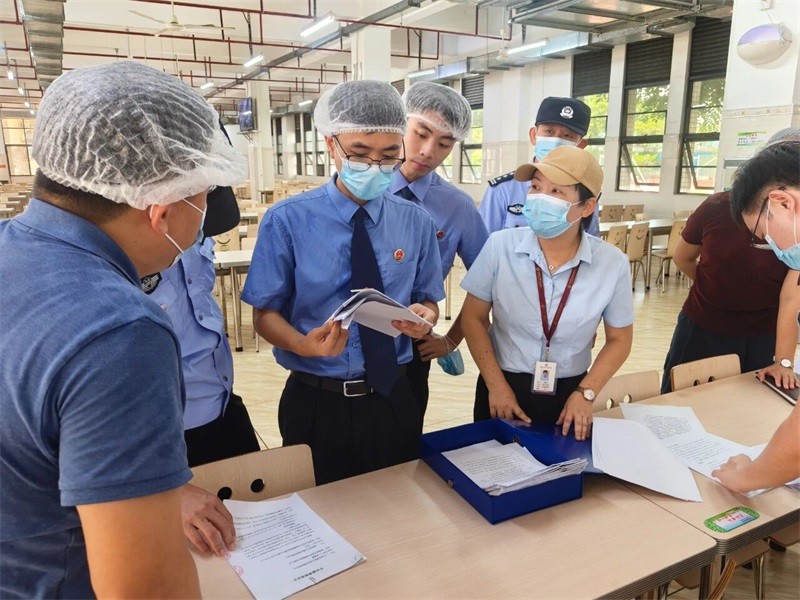 海南文昌多部门联合开展秋季校园食堂安全检查 守护开学第一餐