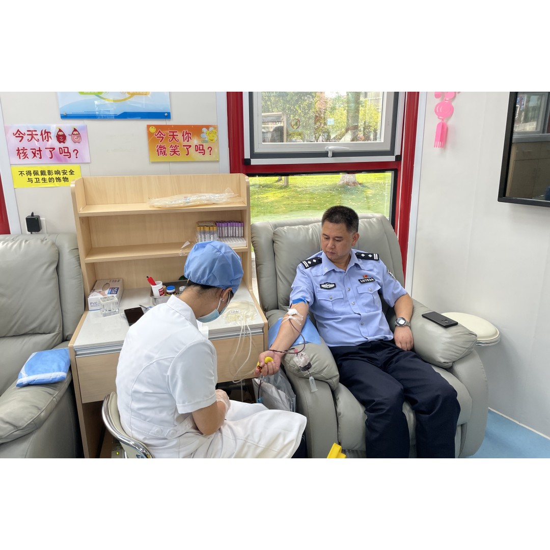 四川岳池公安紧急献血：2400毫升“警”色热血为生命续航