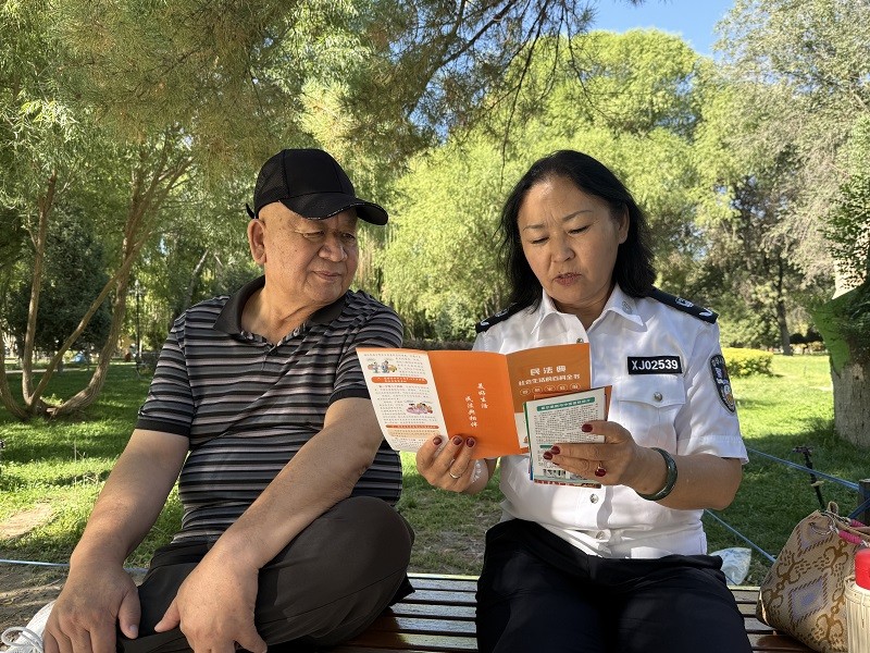 新疆霍尔果斯市司法局：普法零距离，游园学法规
