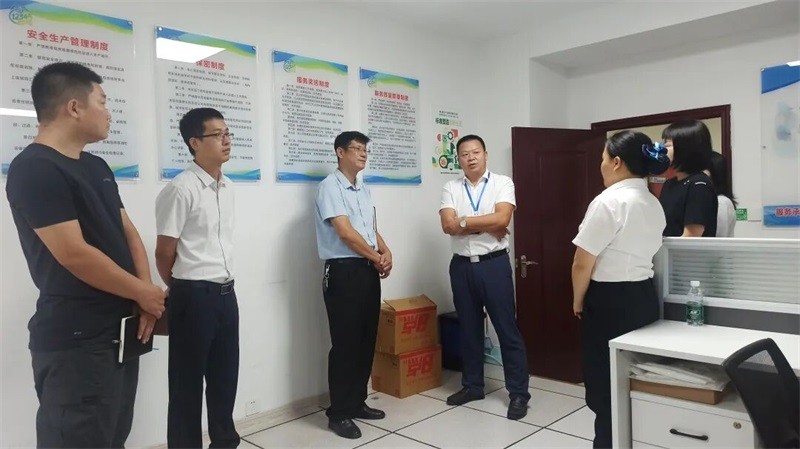 海南省琼海市检察院走访市营商环境局共话营商环境新路径