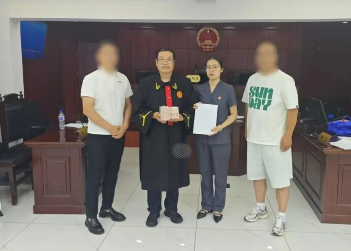 吉林长春朝阳法院湖西法庭曹春江法官当庭调解20万纠纷 两代情谊得以修复