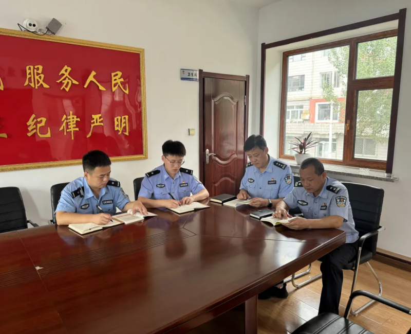 黑龙江省林区公安局亚布力分局：深化“绿荫工程”师徒结对 双导师育人激活队伍新活力