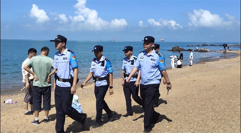 海南东方公安“旅游警务”护航国庆中秋假期“平安游”