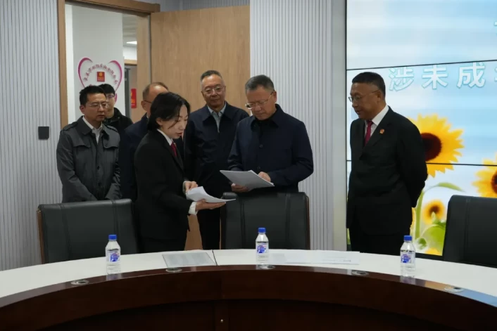 吉林省法院赵东巍副院长一行到双阳法院调研未成年人保护审判工作