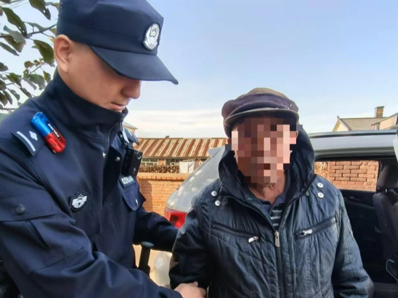 黑龙江省哈尔滨市公安暖心救助老人获赞