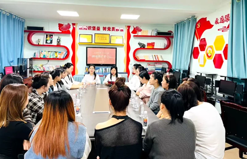 四川省万源市示范幼儿园家委会暨膳食委员会活动圆满举行