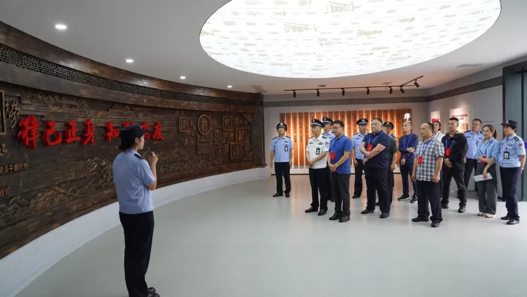 携手共建聚合力 铭记历史创未来