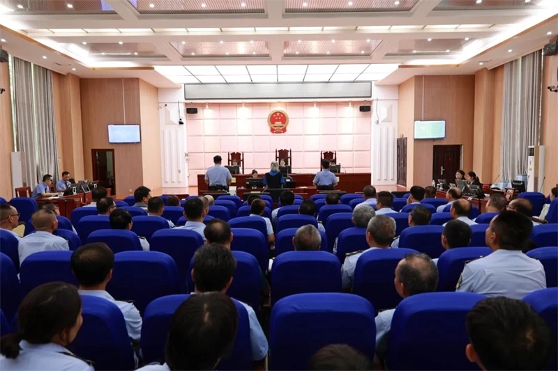 海南乐东法院公开审理受贿案件 敲响廉洁从政警钟