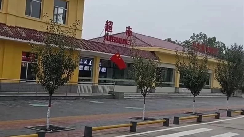 服务区上厕所先过消费区？搞弯弯绕上不了服务高速路