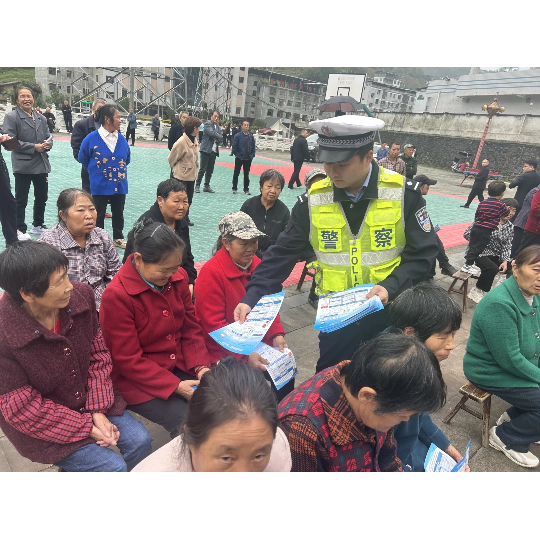 陕西紫阳：戏曲搭台安全传声，奏响交通安全宣传新乐章