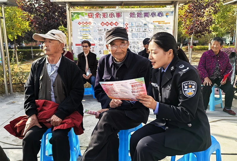 新疆生产建设兵团第五师双河市司法局开展“法援惠民生 关爱老年人”普法宣传活动