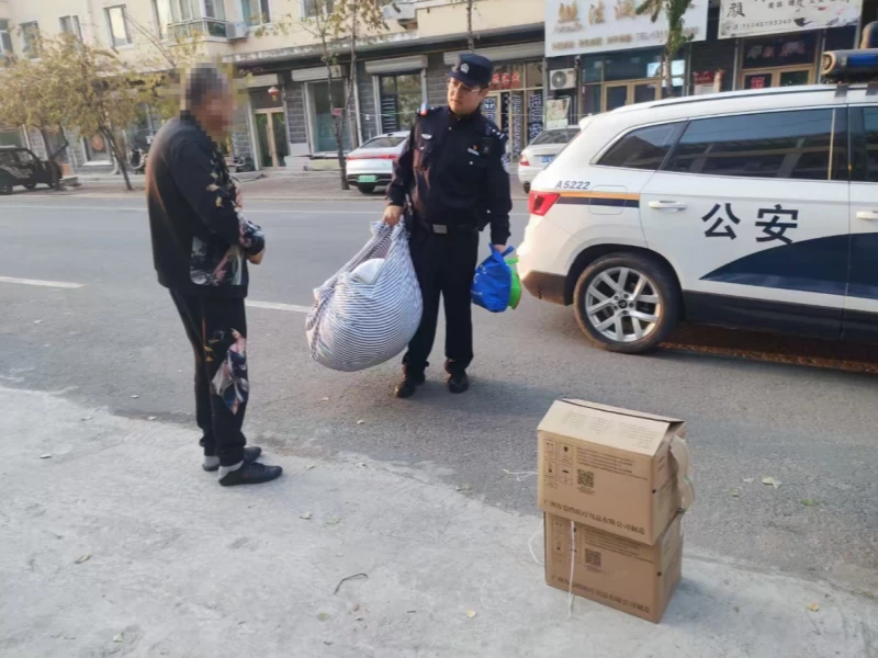 黑龙江省哈尔滨市通河县公安局：深秋寒风中 民警为困境男子点亮一盏温暖的灯