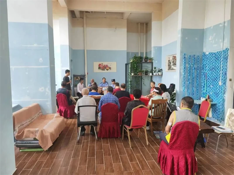 海南琼中湾岭派出所上门开展反诈宣传