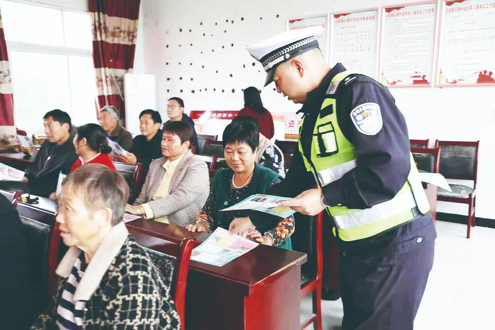 安徽六安市：到重点安全村宣教