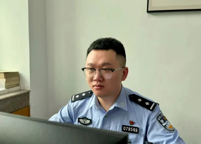 朱可：铁肩护平安 柔情暖侨乡