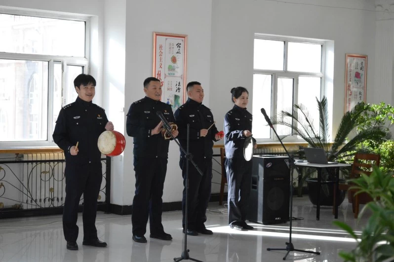 警暖重阳 情系耋老——海拉尔铁路公安处海拉尔站派出所开展重阳节慰问活动