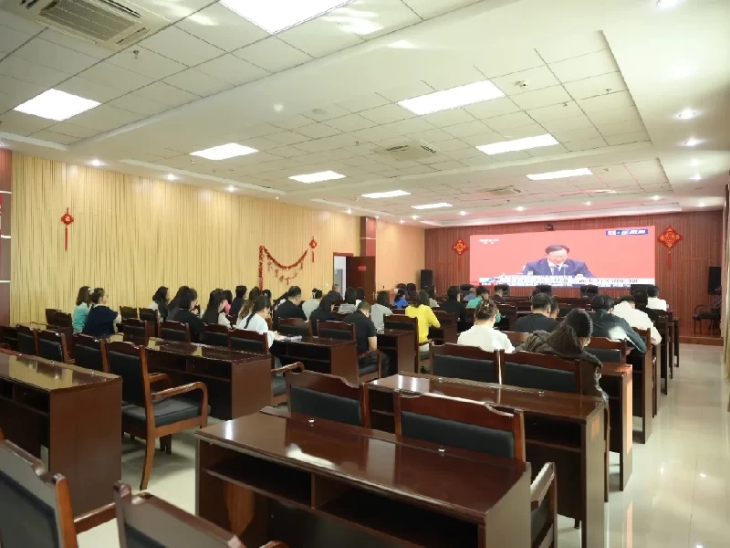 聚焦全会精神 凝聚检察力量——满洲里市人民检察院组织观看党的二十届四中全会新闻发布会