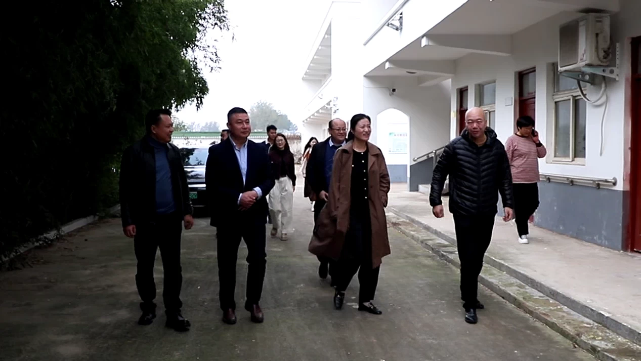 河南省商丘市夏邑县总工会联合存善律师事务所开展重阳节慰问敬老院活动