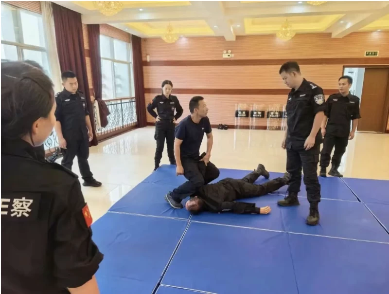 贵阳市人民检察院：12309应急处突演练暨警务技能集训
