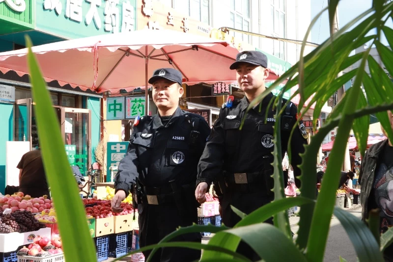 黑龙江省哈尔滨市通河县公安局：民警“错时巡逻”驻市场 矛盾纠纷不出摊位区