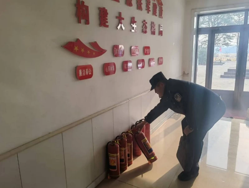 黑龙江省林区公安局清河分局五七农场派出所开展企业安全检查工作