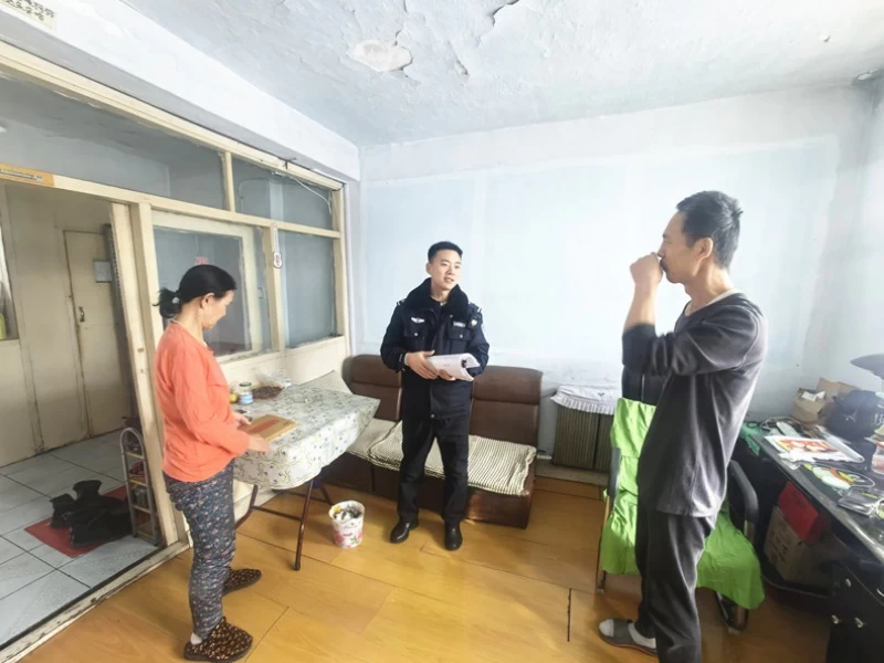 黑龙江省大兴安岭公安局十八站分局：宣传活动进社区 织密驿站“安全网”