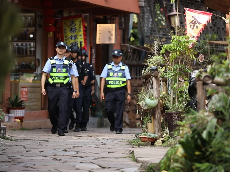云南宁洱县公安局：茶马古道添新“警” 同心派出所绘就平安旅游“同心圆”
