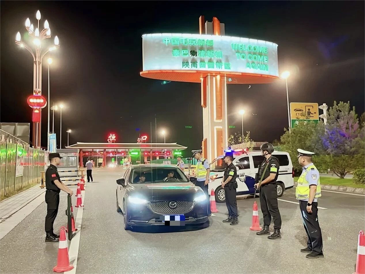 陕西恒口：夜幕下，这群“守夜人”让城市安然入眠
