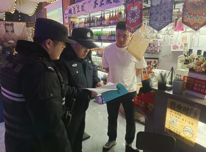 黑龙江省黑河市嫩江市公安局新建派出所兴农警务室：开展“双查”机制 筑牢“九小场所”消防安全防线