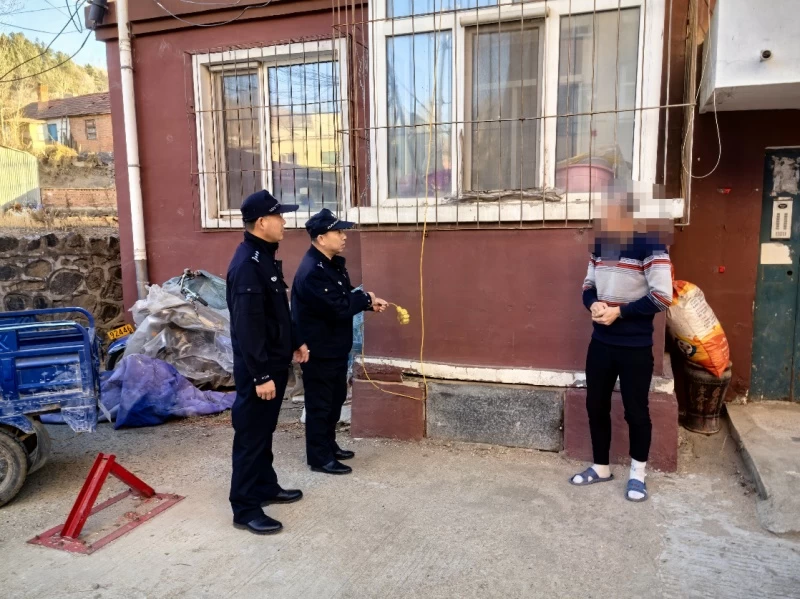 多方联动筑牢冬季安全“防火墙”——黑龙江省林区公安局穆棱分局联合穆棱林业局有限公司相关部门开展消防安全检查